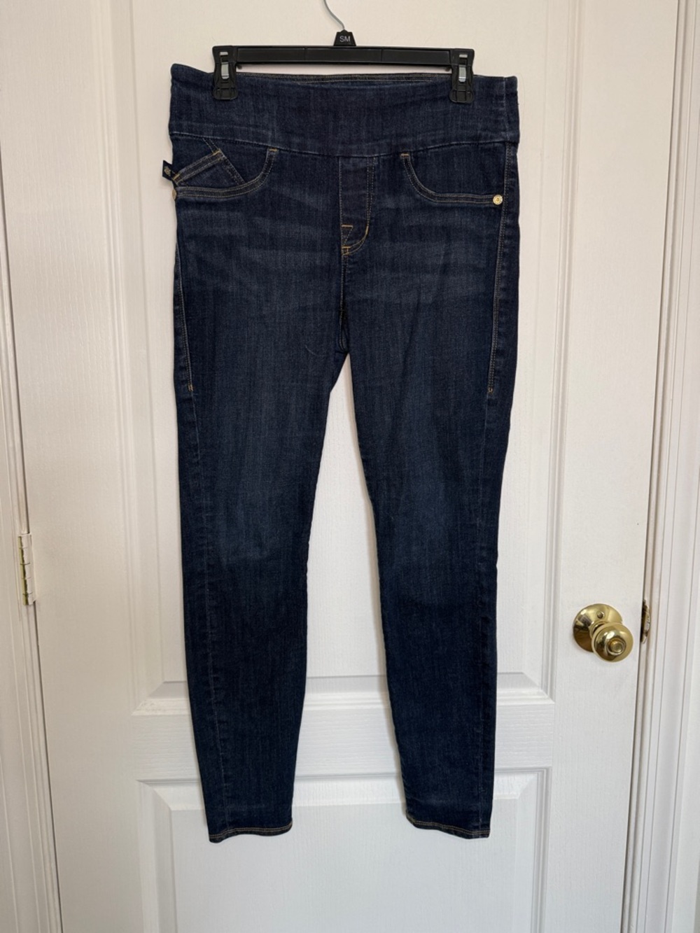 Rock & Republic Slimming Denim Fever Pull-On Jeans